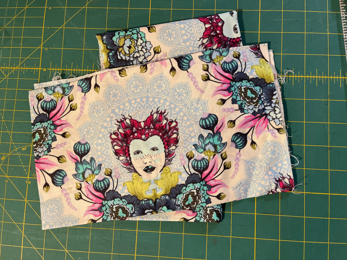 Tula Pink Elizabeth- Pearls of wisdom - fat quarter OOP