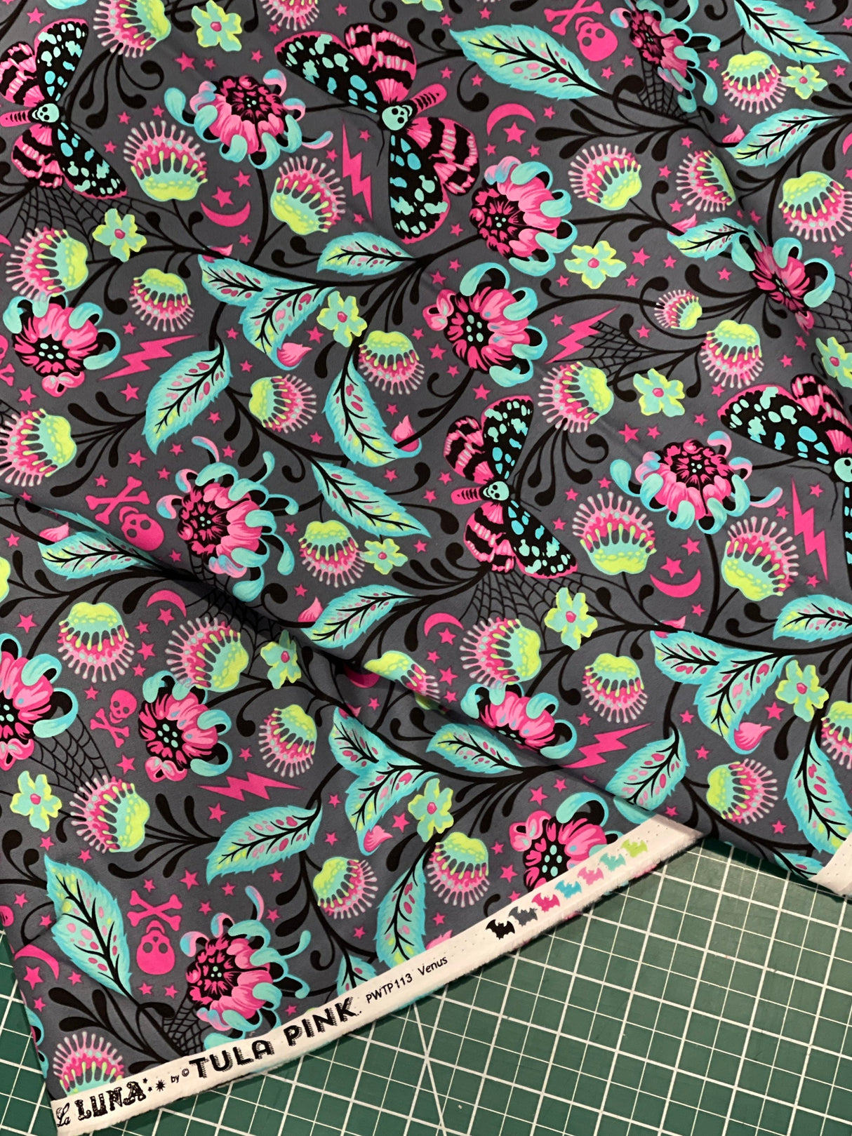 Tula Pink De La Luna- Venus - spirit fat quarter OOP